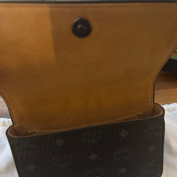 MCM Black Leather Crossbody Bag with Structured Design - Picture 11 of 16